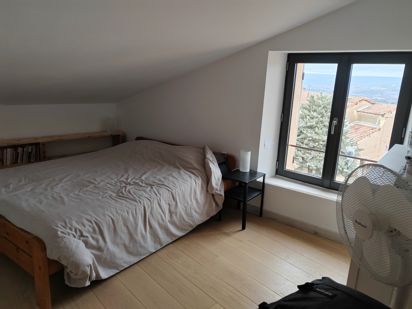 Chambre 2 — lit double